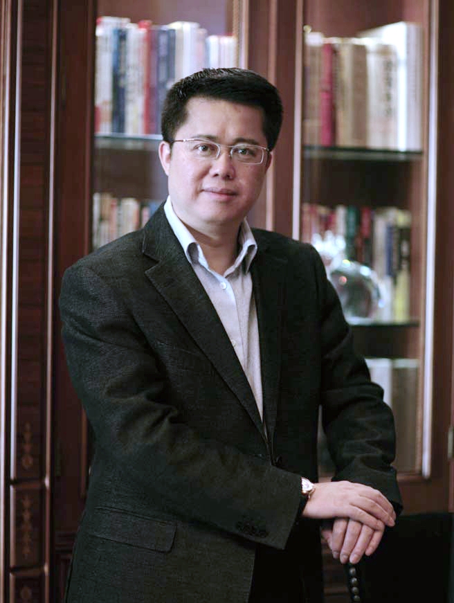 19管飛  執(zhí)行會(huì)長(zhǎng)  第十二屆全國(guó)政協(xié)委員、錦繡集團(tuán)董事局主席.jpg